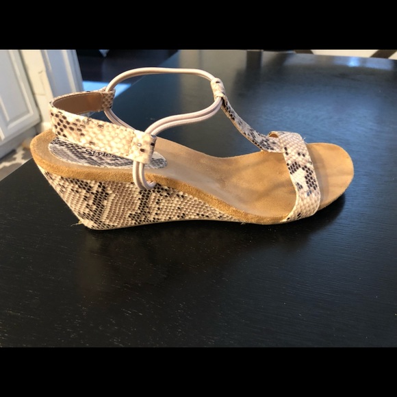 shoes - Picture 4 of 4